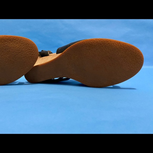 Levity Black Wedges - Picture 5 of 5